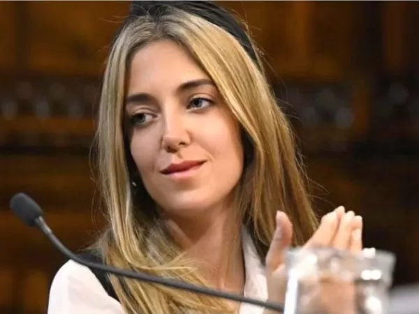 Declar&oacute; Ornella Calvete, exfuncionaria e hija de uno de los principales imputados