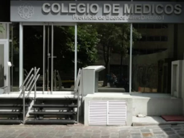 M&eacute;dicos bonaerenses alertan por la reforma laboral de Milei