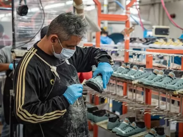 Famosa empresa de calzado cierra su planta en Beccar y pasar&aacute; a importar desde Asia