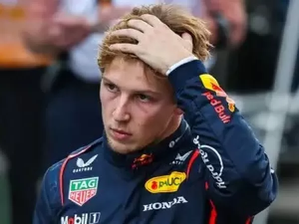 La reacci&oacute;n de Lawson cuando le preguntaron por la maniobra de Colapinto en el GP de Australia
