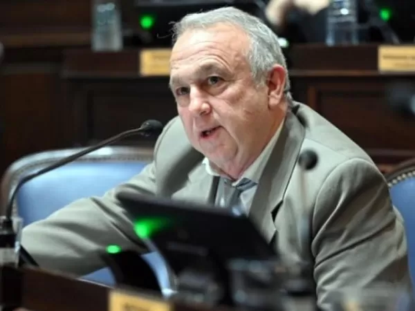 Diputado present&oacute; proyecto para impedir la promoci&oacute;n personal de dirigentes pol&iacute;ticos mediante recursos p&uacute;blicos