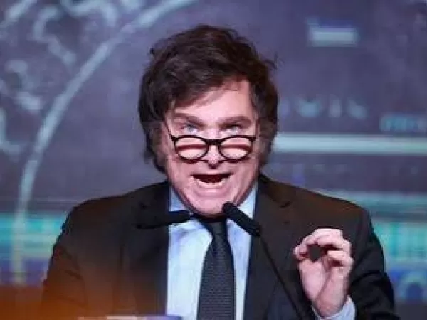 Javier Milei defendi&oacute; el modelo econ&oacute;mico y exigi&oacute; m&aacute;s competencia ante un c&iacute;rculo rojo que mostr&oacute; incomodidad