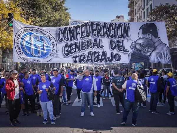 Antes de la marcha, la CGT apunt&oacute; contra el Gobierno por el protocolo antipiquetes: &ldquo;Una provocaci&oacute;n innecesaria&rdquo;