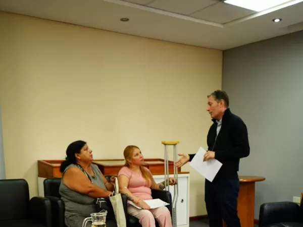 Gray entreg&oacute; un subsidio para adquirir una pr&oacute;tesis de cadera que debe ser reemplazada en su totalidad