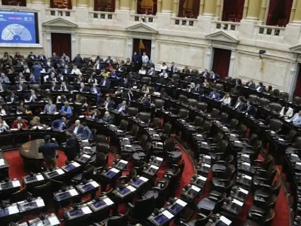 La oposici&oacute;n no consigui&oacute; qu&oacute;rum y se cay&oacute; la sesi&oacute;n en la que buscaba rechazar el DNU sobre desregulaci&oacute;n econ&oacute;mica