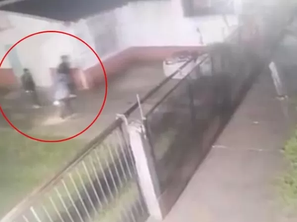 Una jubilada fue atacada por delincuentes durante una hora en su casa