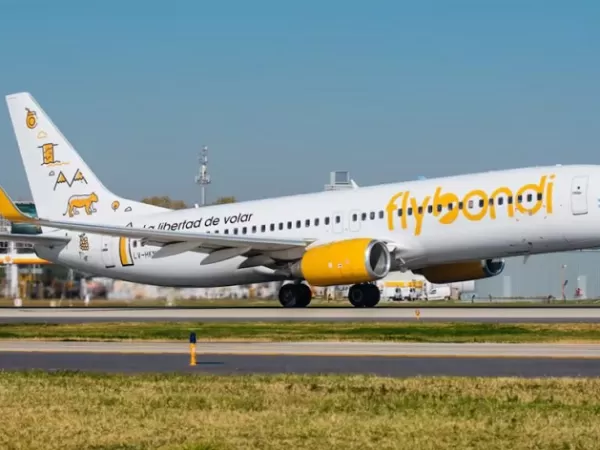 Flybondi retrasa pagos de trabajadores y suma otro frente de crisis