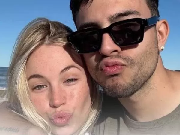 Rusherking mostr&oacute; una foto con su nueva novia