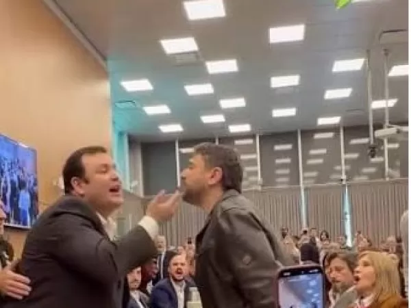 Grabois se cruz&oacute; con libertarios y la pelea sigui&oacute; con Milei en redes