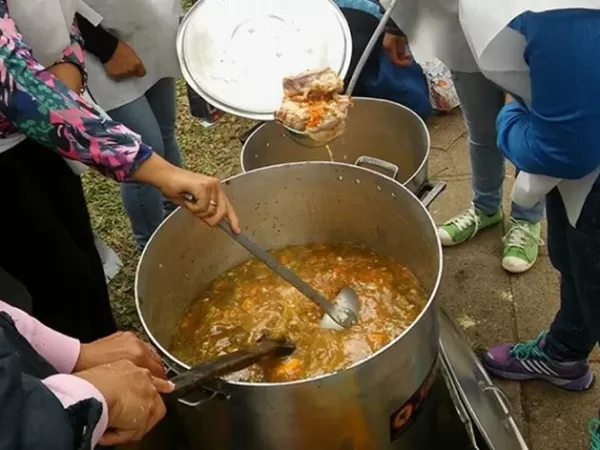 La UCA reveló que uno de cada seis asalariados pasa hambre