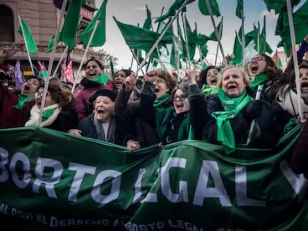 La oposici&oacute;n present&oacute; un proyecto para derogar el aborto legal en la provincia de Buenos Aires