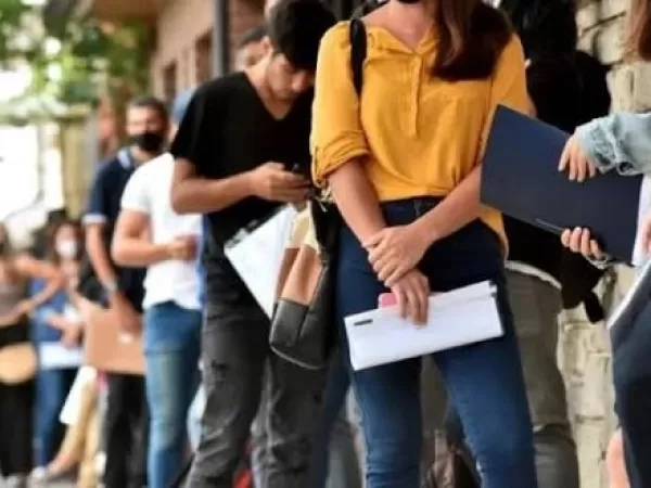 El sector privado registrado perdi&oacute; m&aacute;s de 9.000 puestos en mayo y acumul&oacute; un a&ntilde;o de ca&iacute;das