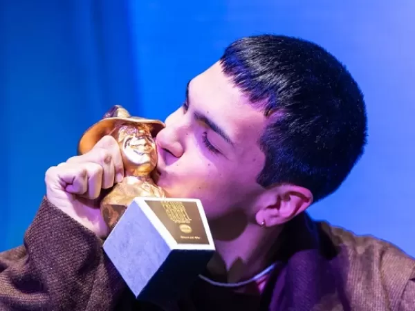 Milo J es el m&uacute;sico m&aacute;s joven en ganar el Gardel de oro