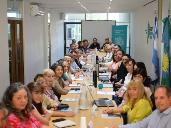 Kicillof ofreci&oacute; un 9% de aumento a los docentes bonaerenses