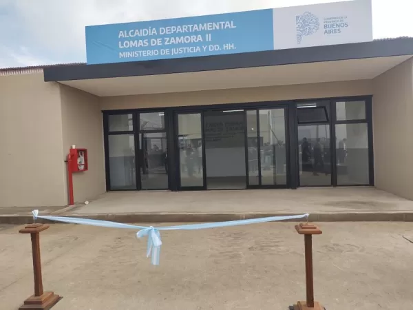 Estando preso, amenazaba a su ex pareja