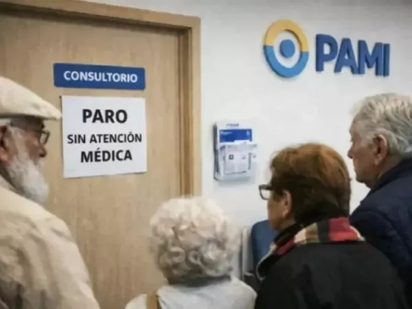 M&eacute;dicos y odont&oacute;logos del PAMI cumplen paro de 72 horas