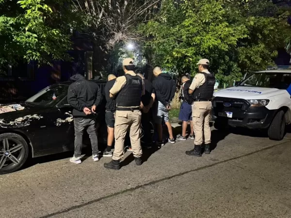 Prefectura desbarat&oacute; una banda armada que hab&iacute;a robado en una vivienda