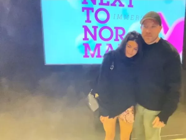 Natalie Pérez presentó oficialmente a su novio Tomás Rottemberg en una noche de teatro y famosos