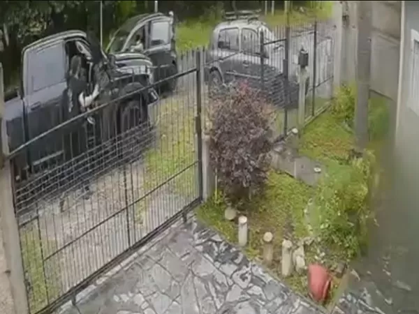 Ladrones intentaron robar un auto con un bebé adentro