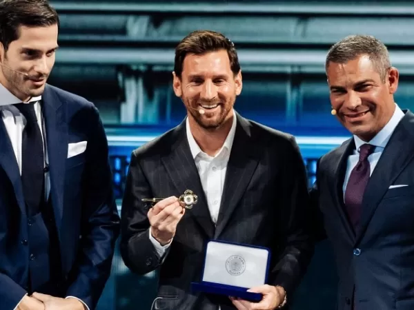 Lionel Messi recibió la llave de la ciudad de Miami durante el America Business Forum