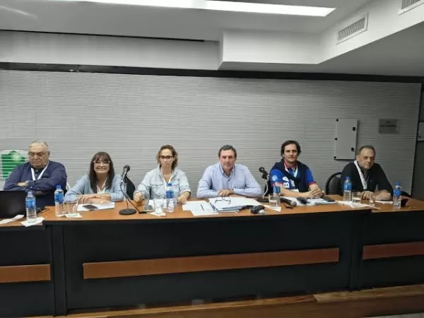 Docentes endurecen el reclamo contra Kicillof: &ldquo;No puede pasar un mes m&aacute;s sin aumento&rdquo;