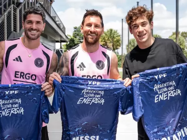 Franco Colapinto cumpli&oacute; su sue&ntilde;o y conoci&oacute; a Lionel Messi antes del Gran Premio de Miami de la F&oacute;rmula 1