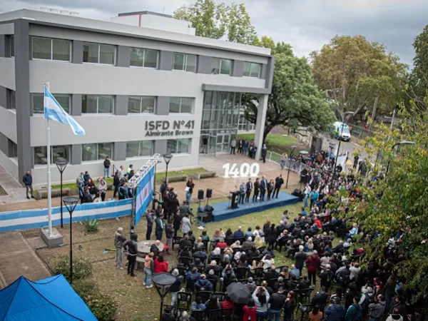 Inauguraron el nuevo edificio del Instituto de Formaci&oacute;n Docente N&deg; 41