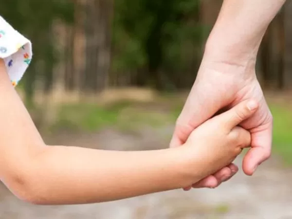 Kicillof promulg&oacute; los cambios aprobados por la Legislatura en la Ley de Adopci&oacute;n bonaerense