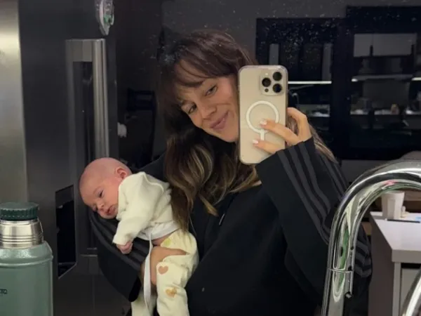 Mica Lapeg&uuml;e habl&oacute; del dif&iacute;cil momento que vivi&oacute; tras ser mam&aacute;