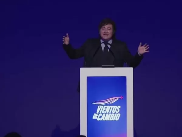 Milei: "Yo ya tengo mi futuro asegurado, si no ganamos la sociedad se est&aacute; suicidando"