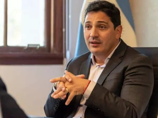 Marinucci confirm&oacute; que contin&uacute;a la baja frecuencia de colectivos y cruz&oacute; a Naci&oacute;n