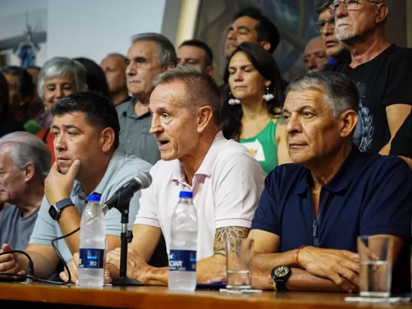 Tras la reuni&oacute;n de su mesa chica, la CGT anticip&oacute; que ir&aacute; a la Justicia si se aprueba la reforma laboral