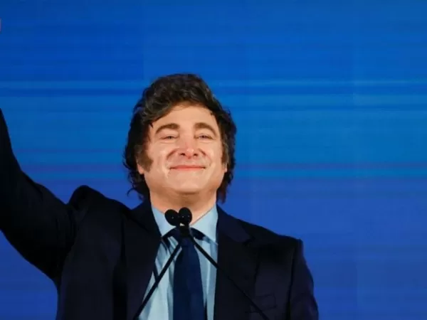 Denuncian a Milei por presunto manejo irregular de fondos previsionales