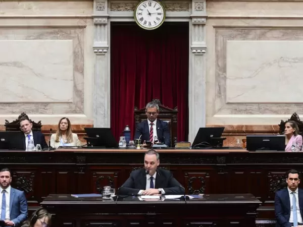 LLA decidi&oacute; levantar la sesi&oacute;n del jueves para evitar que avance el pedido de interpelaci&oacute;n a Adorni