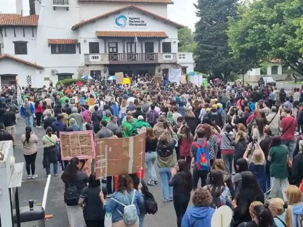 Incidentes en ANDIS: manifestantes irrumpieron en la Agencia Nacional de Discapacidad
