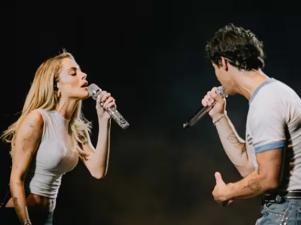 Tini Stoessel invitada especial en el show de Jonas Brothers