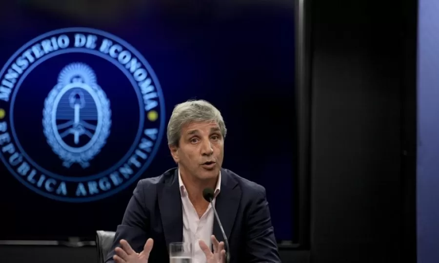 El riesgo pa&iacute;s sube y el mercado no le cree al plan oficial