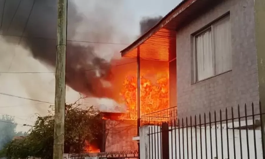 Una familia de Villa Centenario perdi&oacute; su casa en un incendio