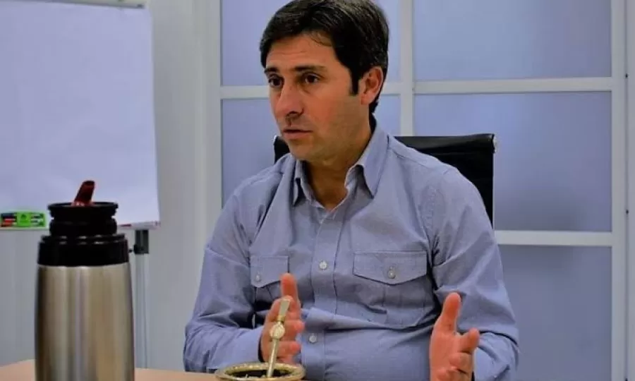El jefe del bloque del senado del PRO defendi&oacute; la idea de que el partido tenga un candidato propio en las elecciones 2027