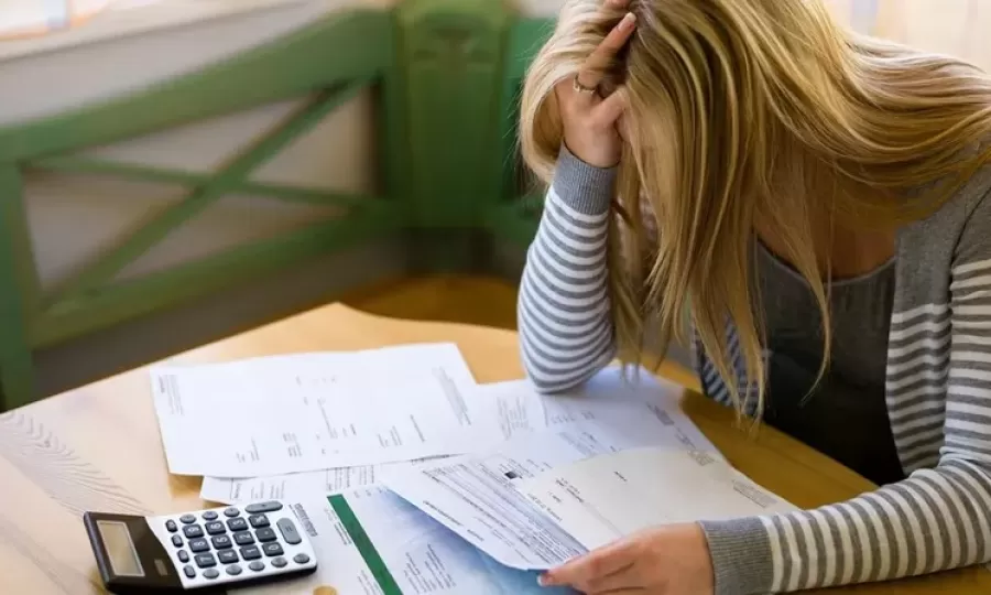 La cantidad de familias con atraso de pago en los cr&eacute;ditos es la m&aacute;s alta en 20 a&ntilde;os y preocupa la mora en las empresas