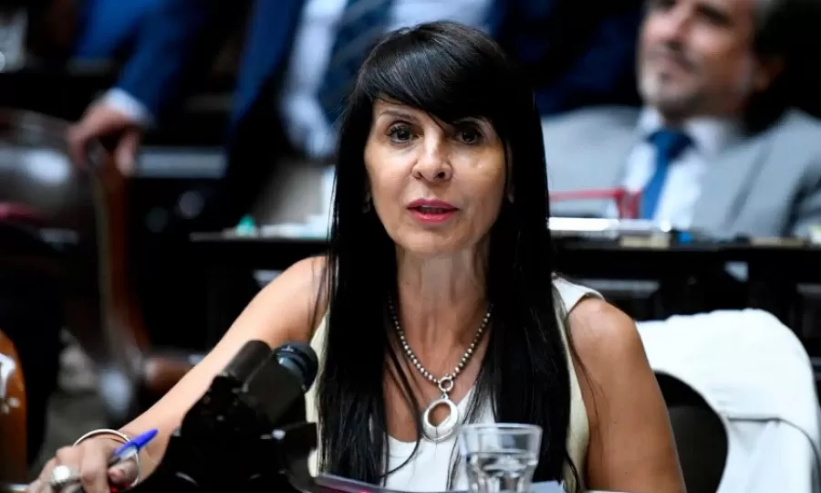 Embargaron a la diputada libertaria Lorena Villaverde en una causa por una estafa inmobiliaria en R&iacute;o Negro