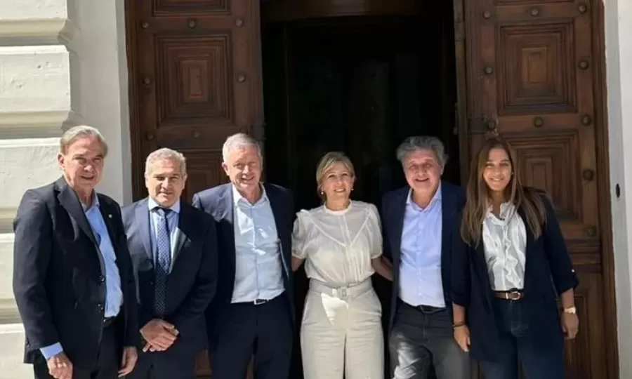 Libertarios dialoguistas se reunieron con Pichetto y Monz&oacute;