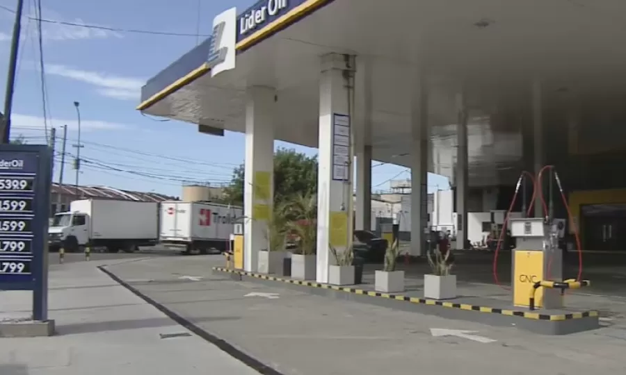 Un hombre fue asesinado a pu&ntilde;aladas en una sangrienta pelea frente a una estaci&oacute;n de servicio