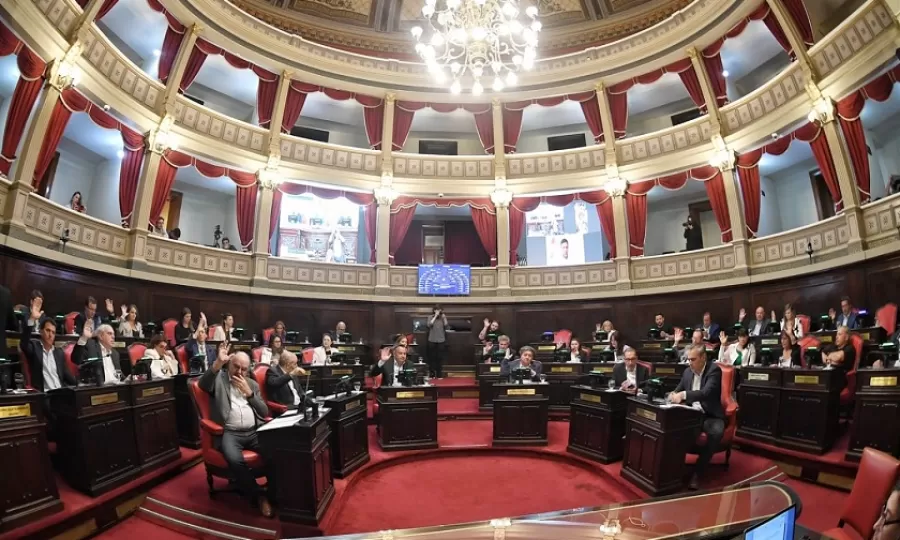 El Senado bonaerense design&oacute; vices, funcionarios y jefes de bloque