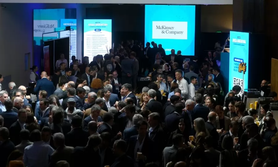 Los empresarios de IDEA creen que la recuperaci&oacute;n del consumo se demora y advierten por el avance del contrabando