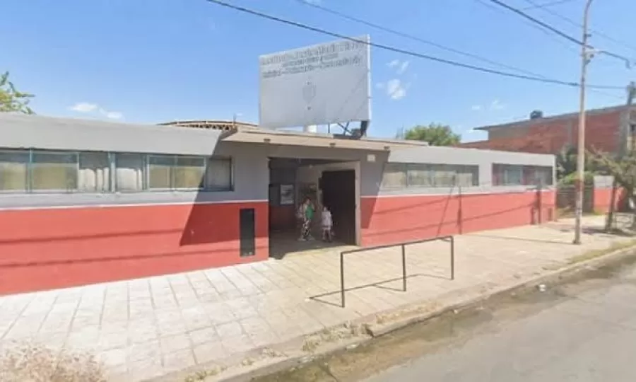 Habl&oacute; el director de la escuela a la que un alumno de 15 a&ntilde;os llev&oacute; un arma