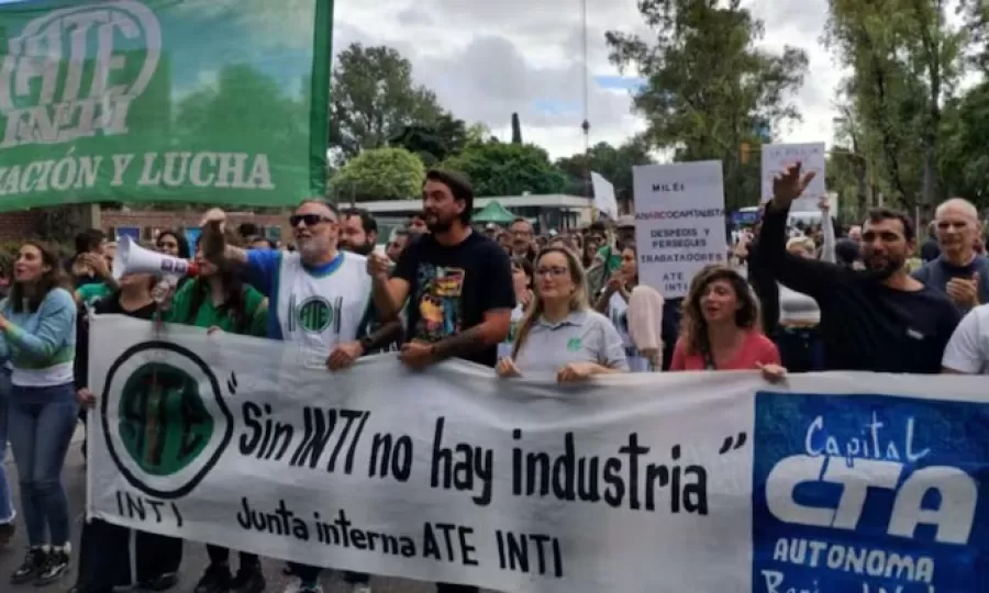 La Justicia fren&oacute; el cierre de m&aacute;s de 600 servicios del INTI que impulsaba el Gobierno