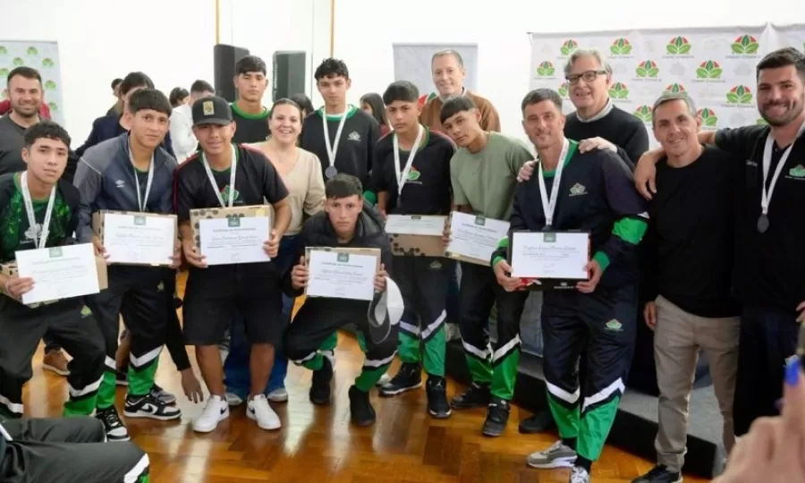 Gray entregó reconocimientos a 109 ganadoras y ganadores locales de los Juegos Bonaerenses 2025