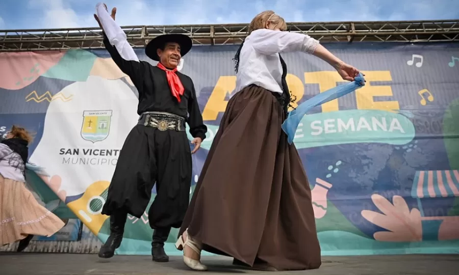 Nueva fiesta de identidad y tradici&oacute;n
