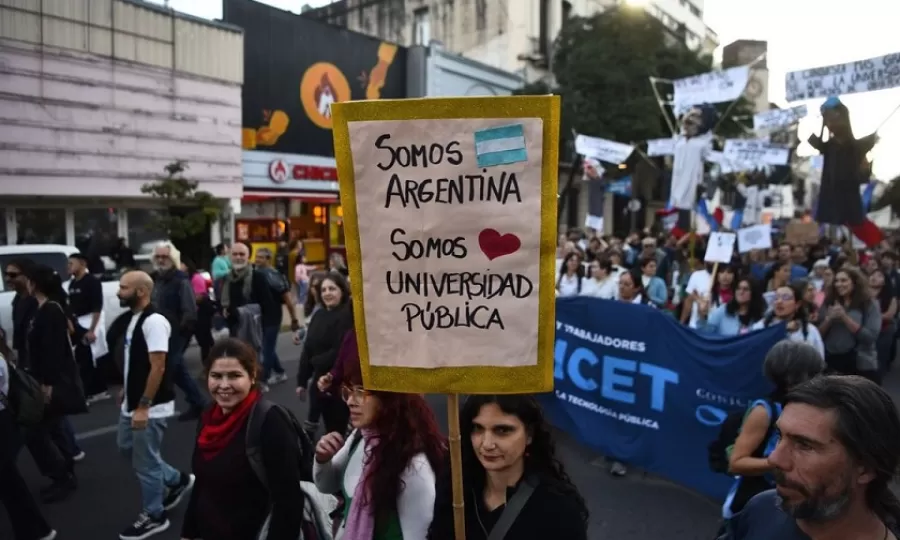 El Gobierno relativiz&oacute; las manifestaciones por la marcha federal universitaria: &ldquo;El n&uacute;mero no es importante&rdquo;